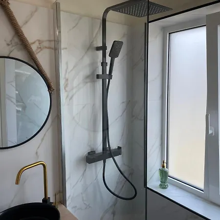 Modern Cityview Flat - 1 Min To Metro - Walk To Acropolis