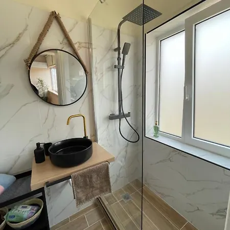 Apartment Cozy In Heart Near Metro Fix 100m